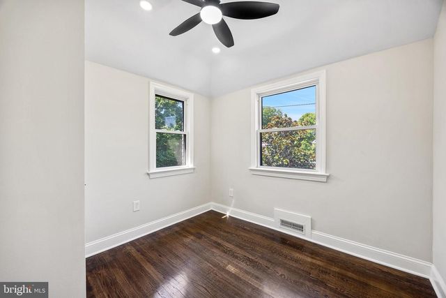 1601 HAMLIN ST NE, Washington, DC 20018