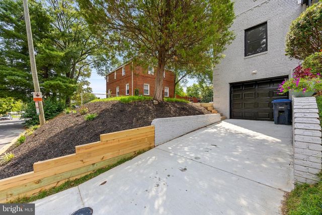 1601 HAMLIN ST NE, Washington, DC 20018