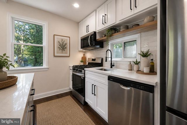 1601 HAMLIN ST NE, Washington, DC 20018