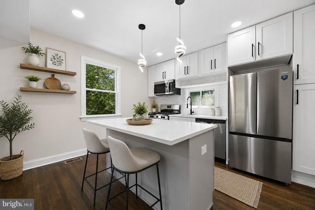1601 HAMLIN ST NE, Washington, DC 20018