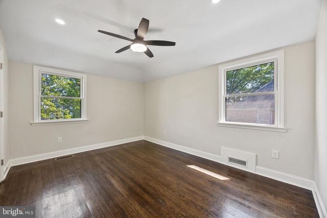1601 HAMLIN ST NE, Washington, DC 20018