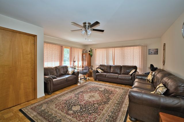 4454 Concord Lane, Skokie, IL 60076
