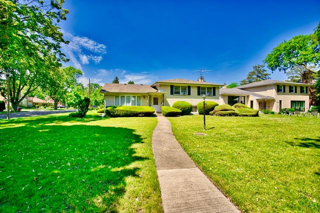 4454 Concord Lane, Skokie, IL 60076