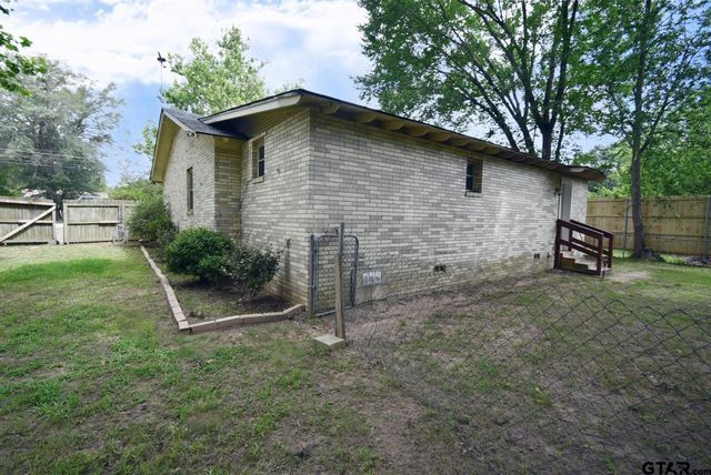 411 N Winnsboro St, Quitman, TX 75783