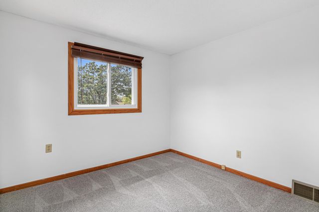 1639 Chamber Street, Saint Paul, MN 55106