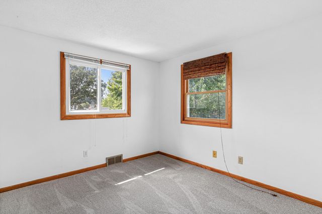 1639 Chamber Street, Saint Paul, MN 55106