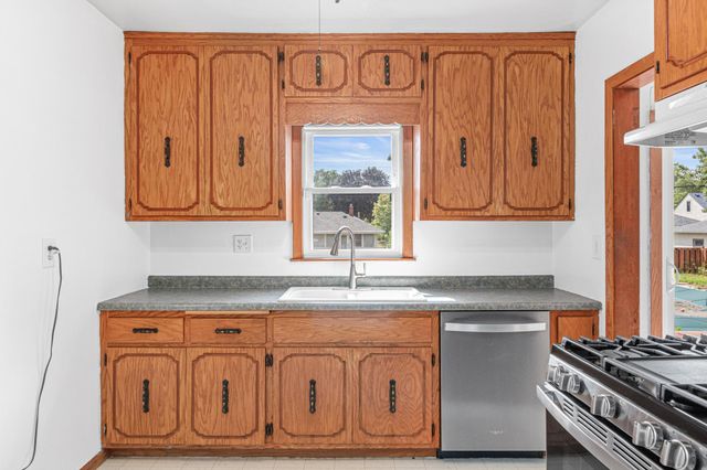 1639 Chamber Street, Saint Paul, MN 55106