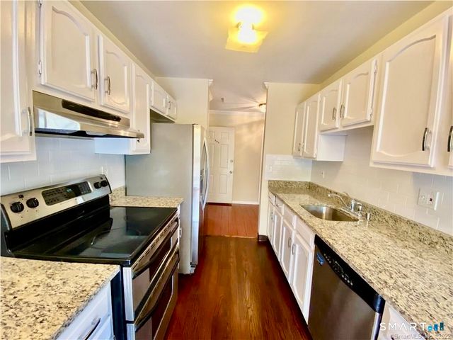1 Valley Road 205, Stamford, CT 06902
