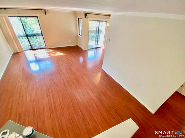 1 Valley Road 205, Stamford, CT 06902