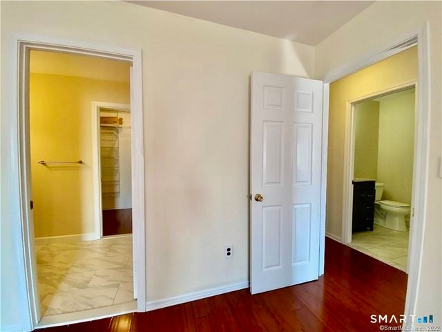 1 Valley Road 205, Stamford, CT 06902
