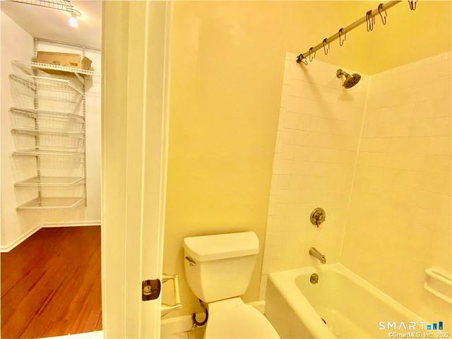 1 Valley Road 205, Stamford, CT 06902