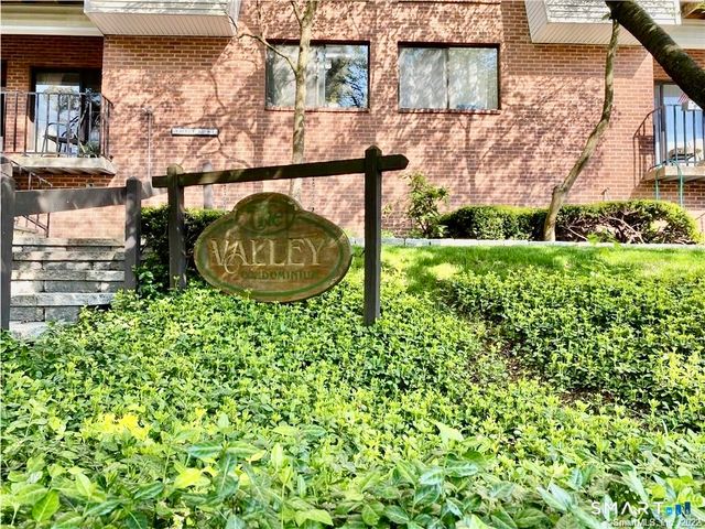 1 Valley Road 205, Stamford, CT 06902