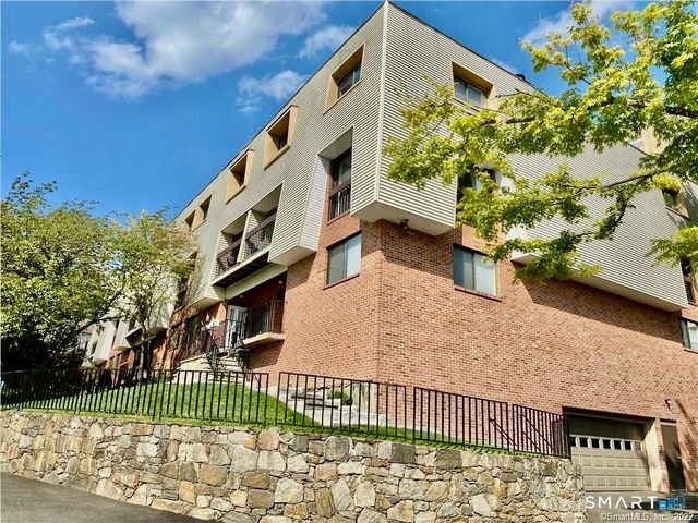 1 Valley Road 205, Stamford, CT 06902