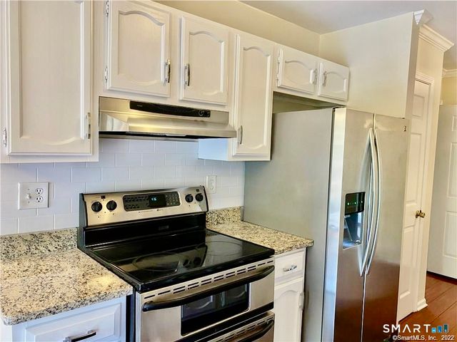 1 Valley Road 205, Stamford, CT 06902