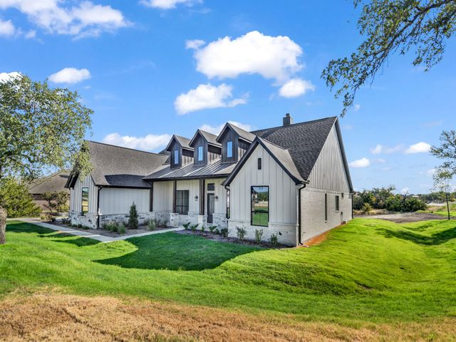 740 Burr Oak Lane, Weatherford, TX 76085