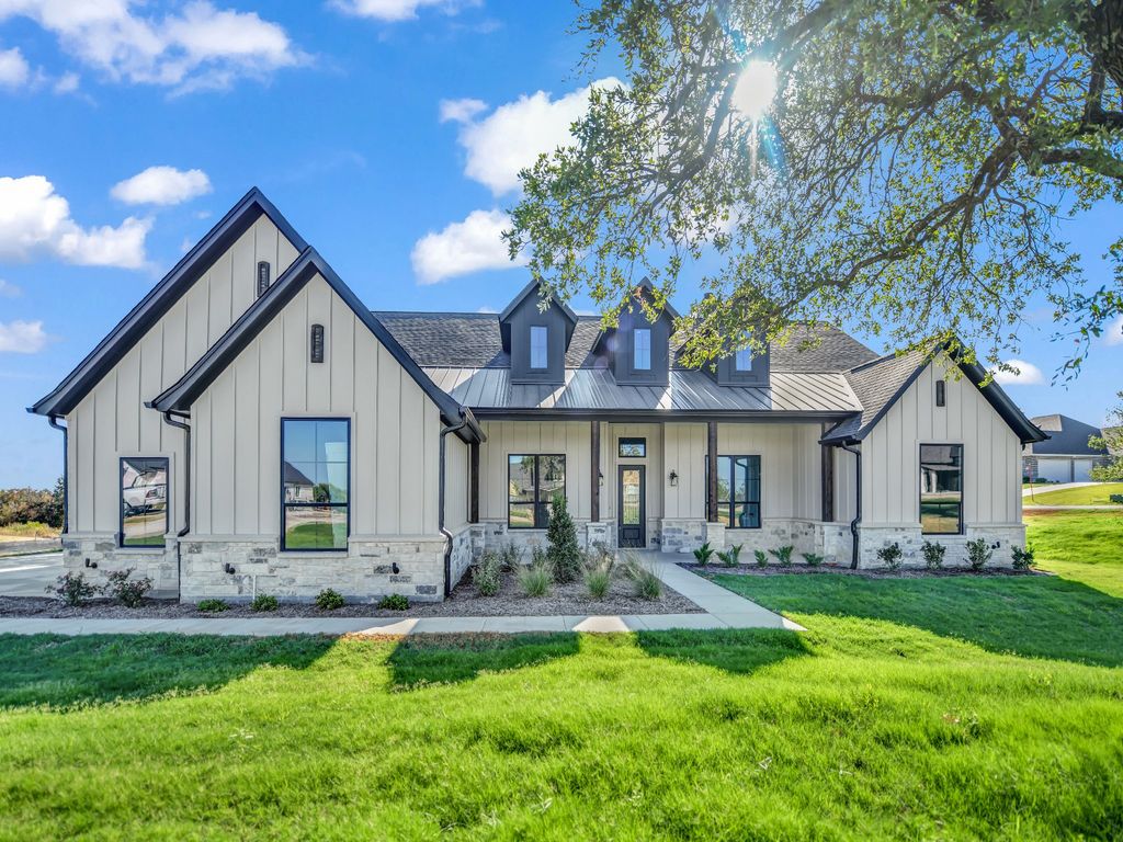 740 Burr Oak Lane, Weatherford, TX 76085 — photo 3