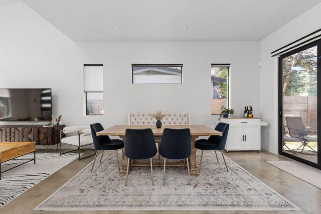 608 Hammack DR 1, Austin, TX 78752