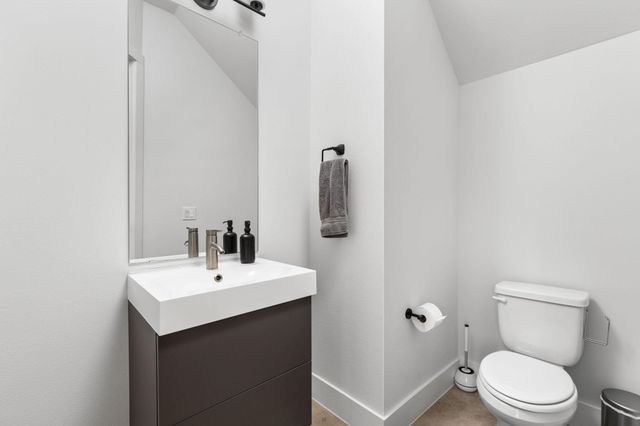 608 Hammack DR 1, Austin, TX 78752