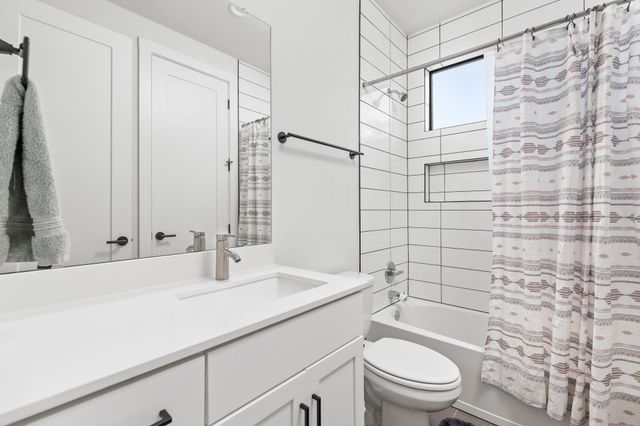 608 Hammack DR 1, Austin, TX 78752