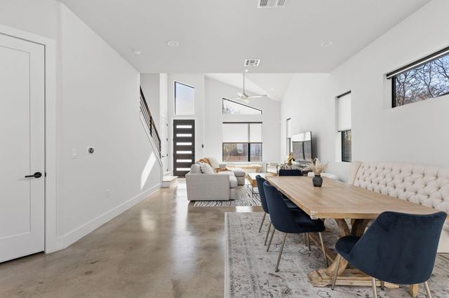 608 Hammack DR 1, Austin, TX 78752