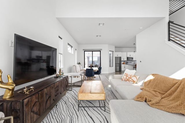 608 Hammack DR 1, Austin, TX 78752