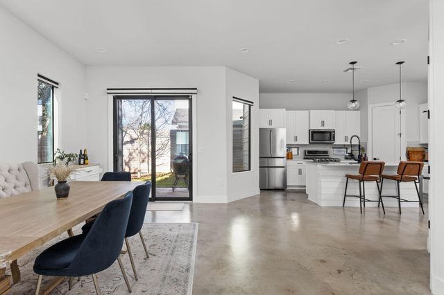 608 Hammack DR 1, Austin, TX 78752