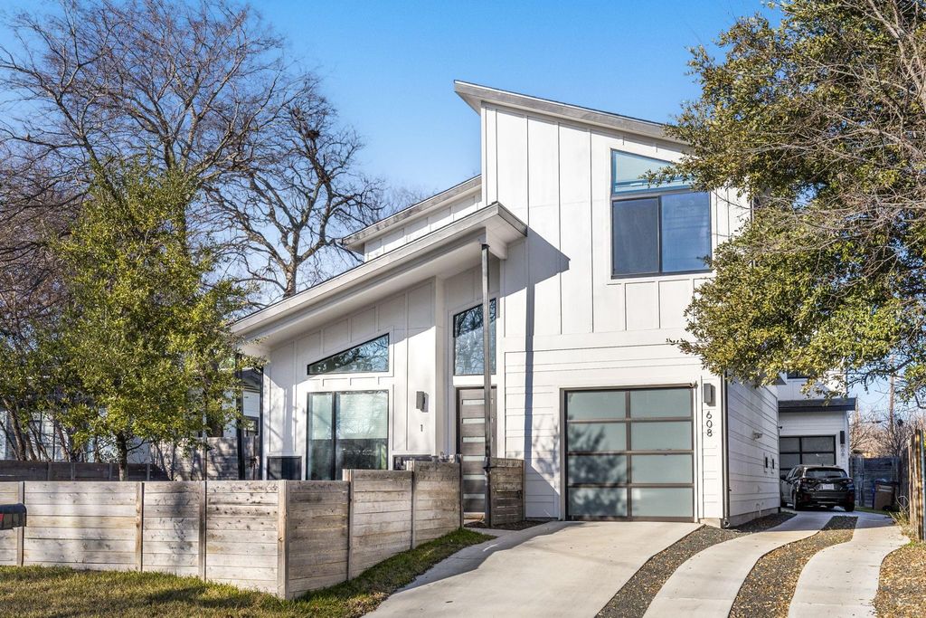 608 Hammack DR 1, Austin, TX 78752