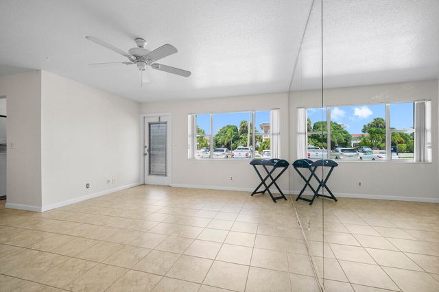 130 Doolen Court 109, North Palm Beach, FL 33408