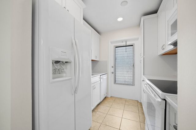 130 Doolen Court 109, North Palm Beach, FL 33408