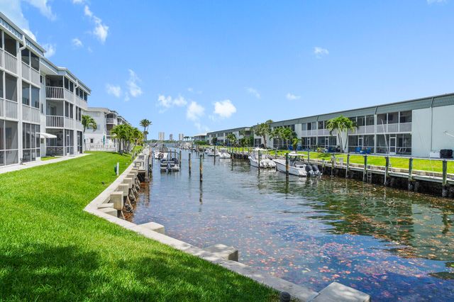 130 Doolen Court 109, North Palm Beach, FL 33408