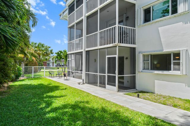 130 Doolen Court 109, North Palm Beach, FL 33408