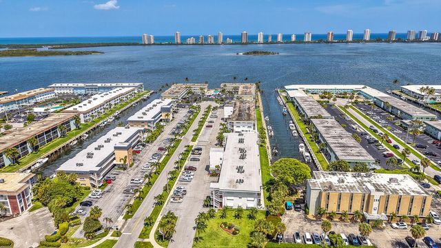 130 Doolen Court 109, North Palm Beach, FL 33408