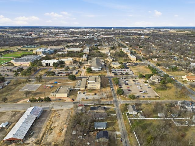 514 N Lee Avenue, Sherman, TX 75090