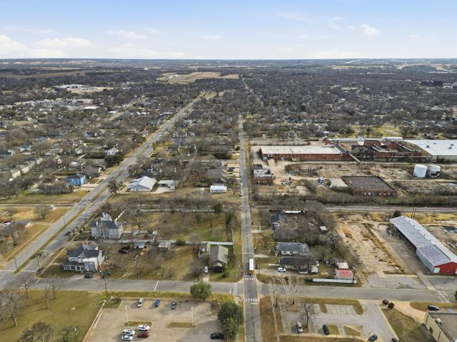 514 N Lee Avenue, Sherman, TX 75090