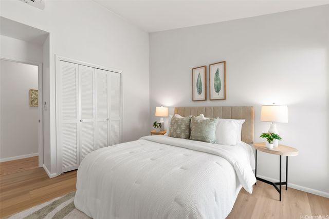989 Kalapaki Street, Honolulu, HI 96825