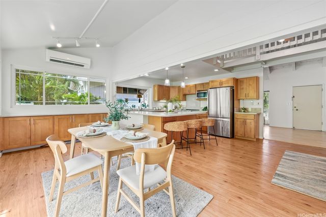 989 Kalapaki Street, Honolulu, HI 96825