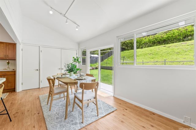 989 Kalapaki Street, Honolulu, HI 96825