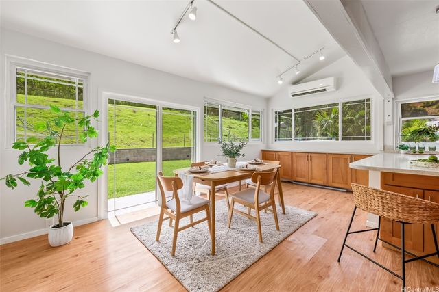 989 Kalapaki Street, Honolulu, HI 96825