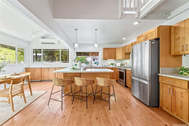 989 Kalapaki Street, Honolulu, HI 96825