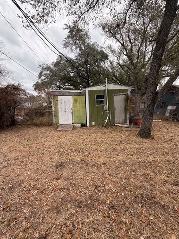 508 N 2nd St, Kingsville, TX 78363