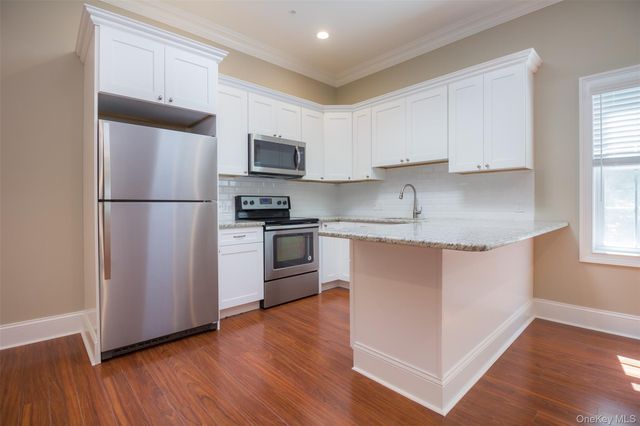 41 - 3C Green Street 3C, Huntington, NY 11743