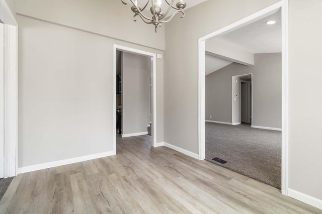 2 ROSE AVE, Middletown, PA 17057