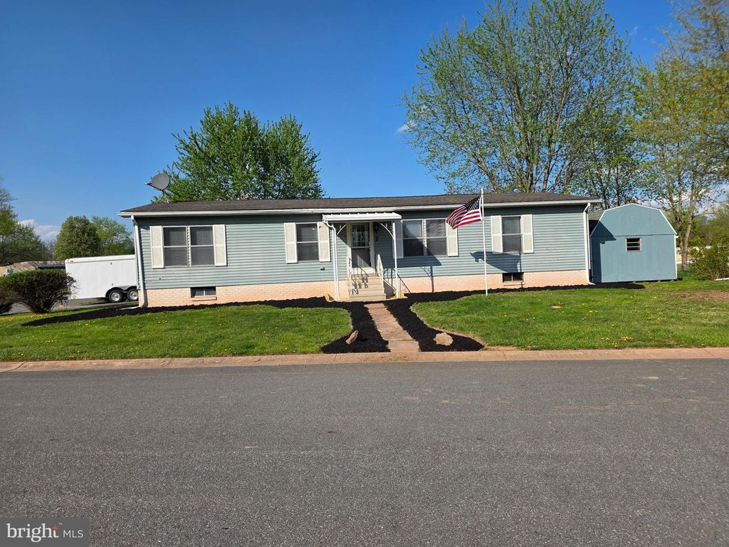 2 ROSE AVE, Middletown, PA 17057