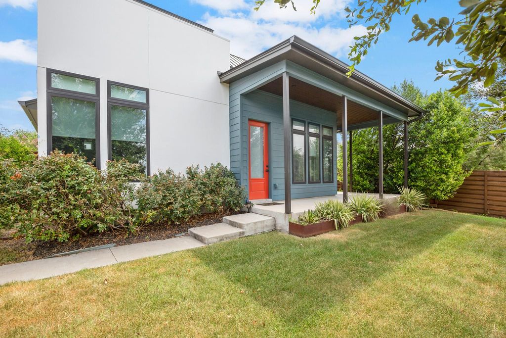 2101 Greenwood Ave A, Austin, TX 78723