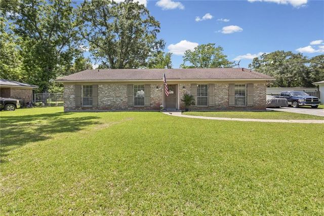 5070 Santos Drive, Mobile, AL 36619