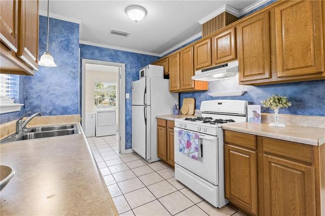 5070 Santos Drive, Mobile, AL 36619