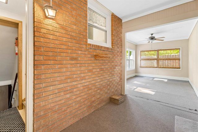 413 STEVENS COURT, Oshkosh, WI 54901