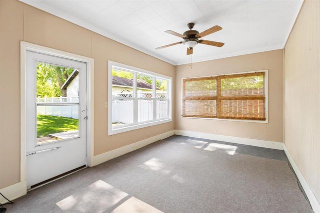 413 STEVENS COURT, Oshkosh, WI 54901