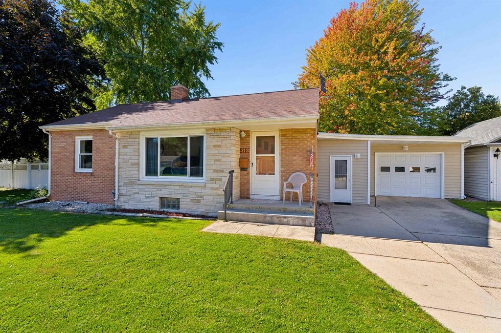413 STEVENS COURT, Oshkosh, WI 54901