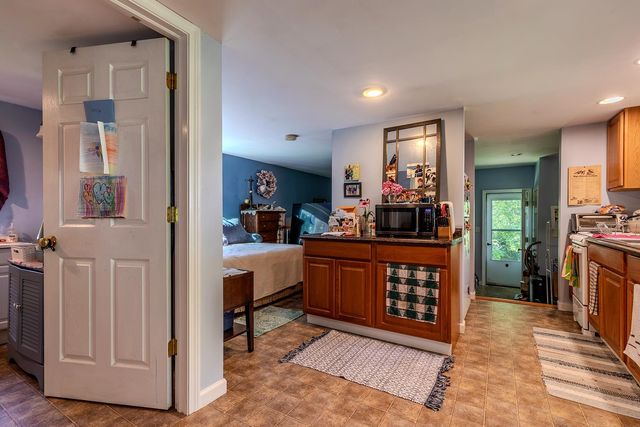 2984 VT 313 Route, Arlington, VT 05250